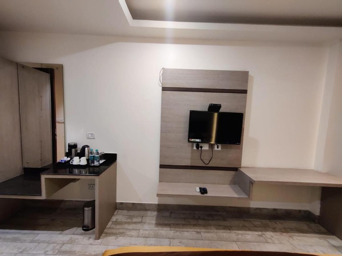 Hotel D Silverleaf Λάκναου Εξωτερικό φωτογραφία